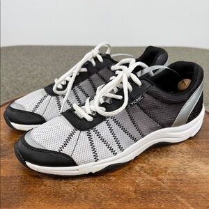 Vionic Shoes Wm 8.5 Alliance Black White Lace Comfort Sneakers